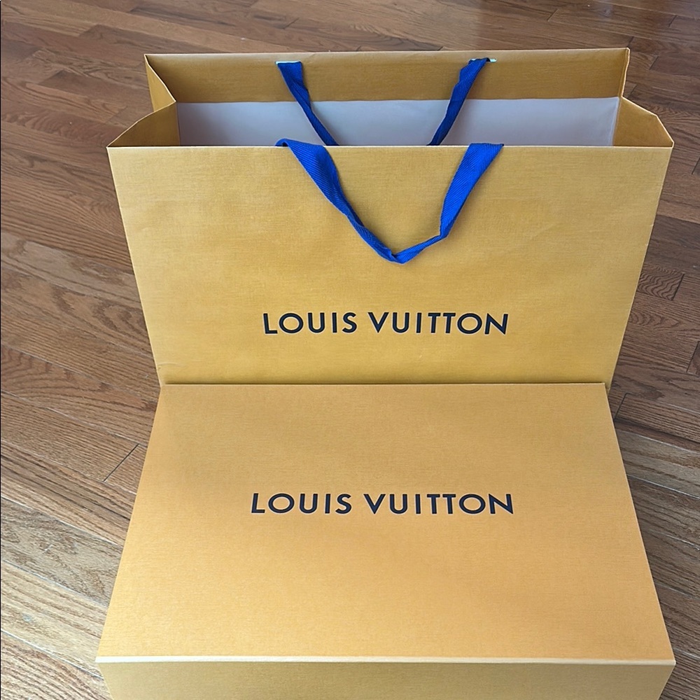 Louis Vuitton Bag with Blue Handles